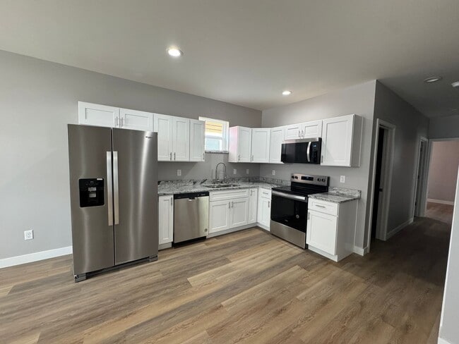 Photo - 1829 Montcalm St