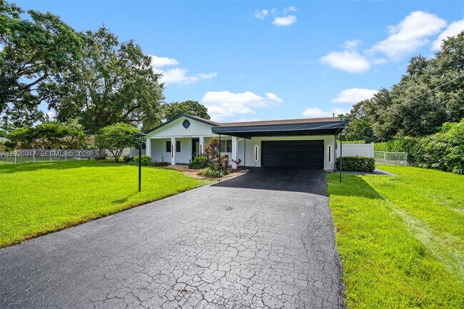 Photo - 14330 SW 16th St