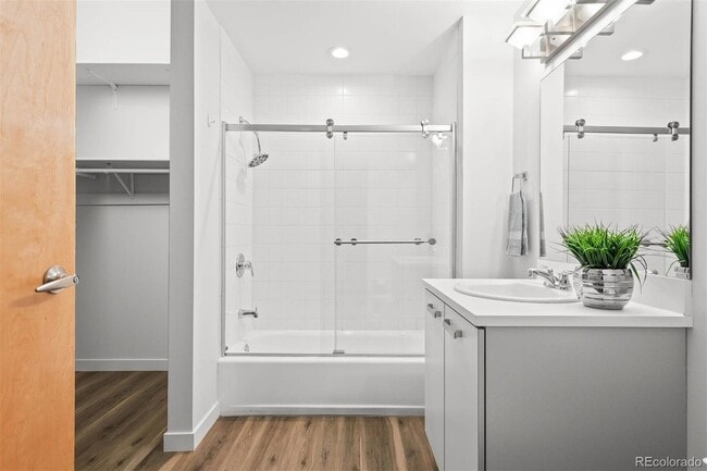 Photo - 3100 Huron St Unit 3Q