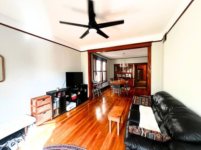 Photo - 2340 W Thomas St Unit 2F