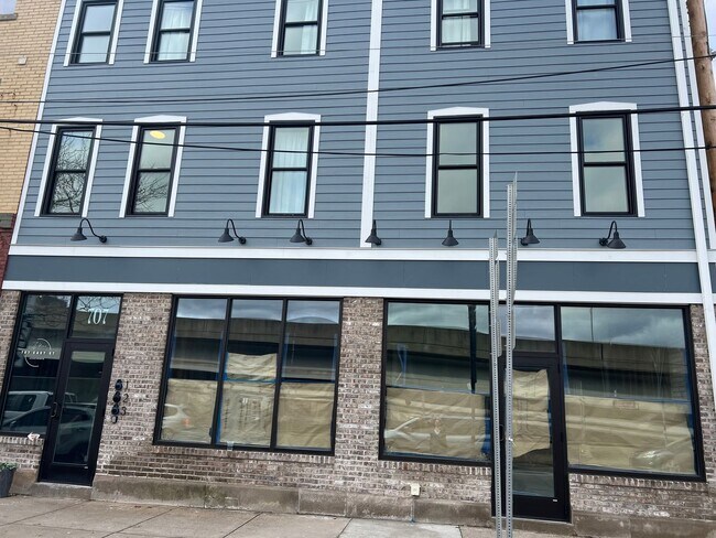 Building Photo - Northside