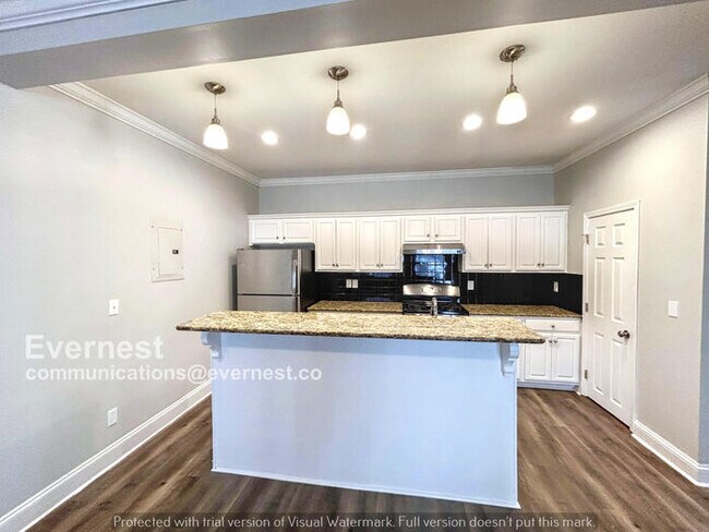 Photo - 992 Lena St NW