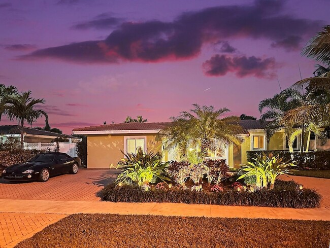 Photo - 280 SE 3rd Ave