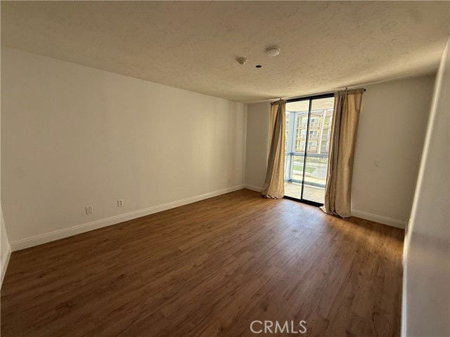 Photo - 575 Esplanade