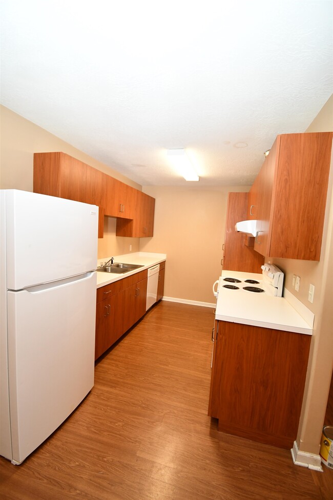 Photo - 604 Derouen St