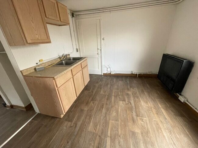 Photo - 703 Jackson St Unit 1