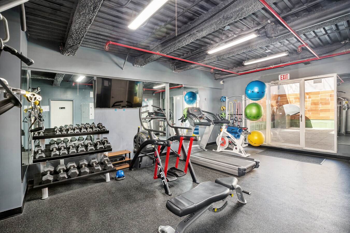 Photo - 28-20 Astoria Blvd