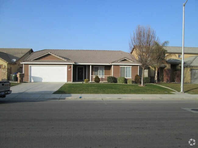 Building Photo - Southwest House NEWLY REMODELED