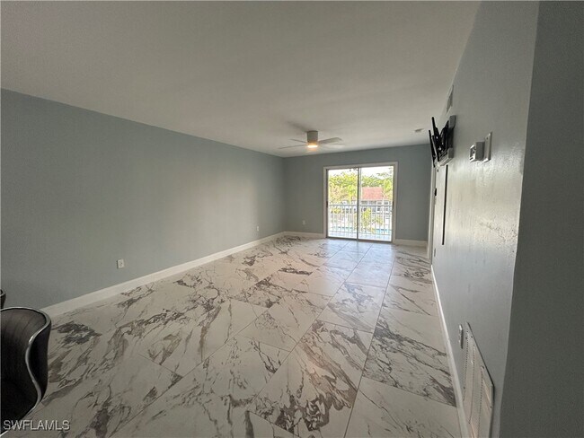 Photo - 2346 Naples Trace Cir Unidad 1107