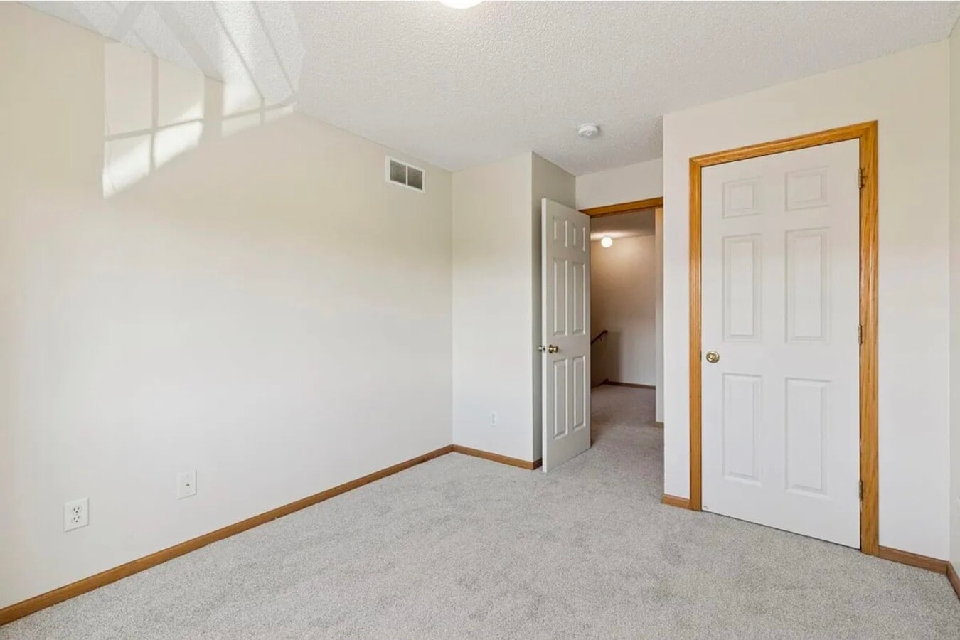 Photo - 17542 Gillette Way