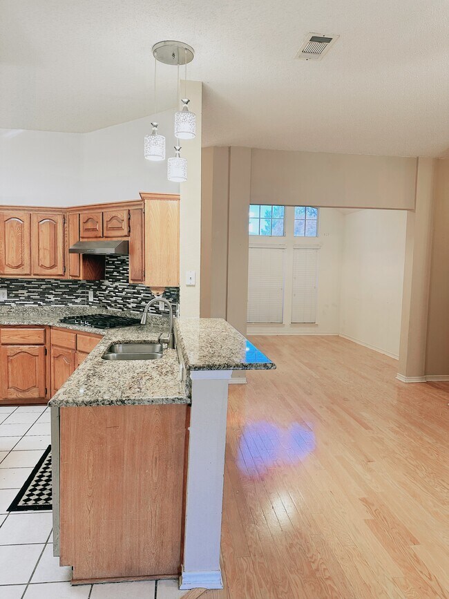 Photo - 308 Elizabeth Trail