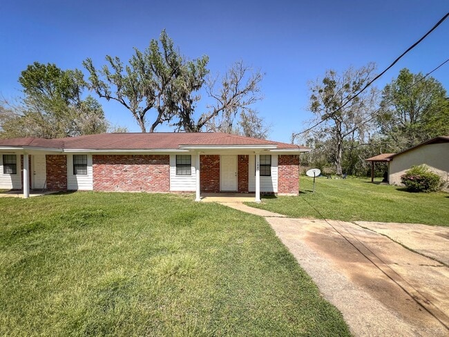 Photo - Peaceful 2 bedroom off Lake Jackson