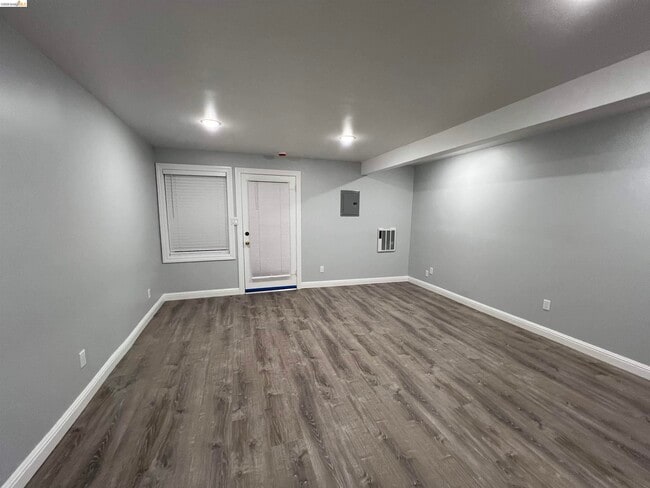 Photo - 1532 Milvia St Unit #3