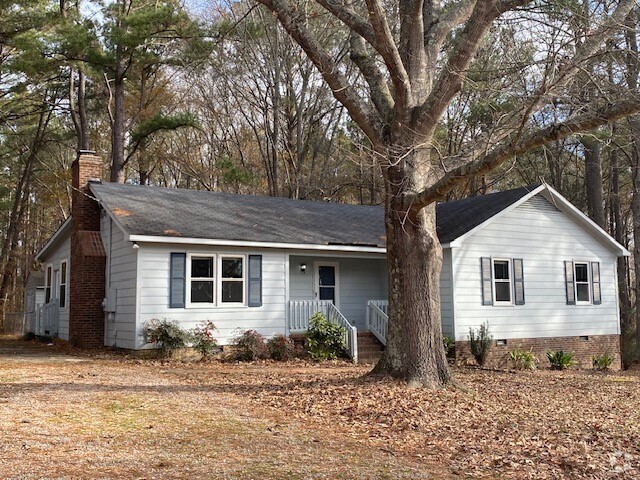 Building Photo - 3 Bedroom 2 Bathroom Rental