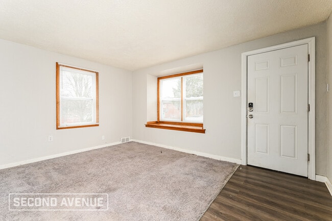 Photo - 154 Collins Dr
