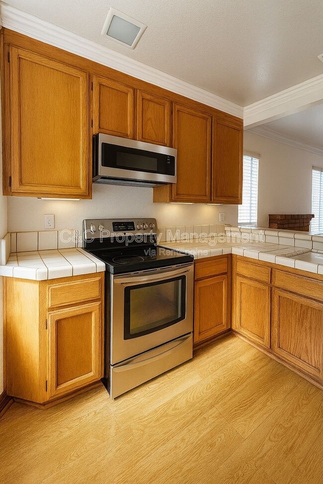 Photo - 960 Buckskin Terrace