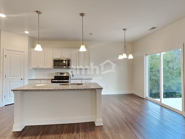 Photo - 1124 Amberly Wy