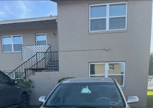 Building Photo - 2 BEDROOM / 2 BATH APARTMENT (GOLDEN KEY APARTMENTS) NEAR THE FLORIDA MALL Unit m56724