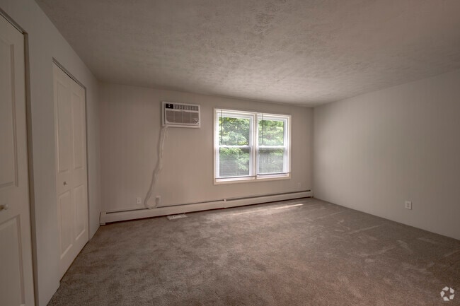 2BD, 2.5BA - 1,250SF - Westfield Glen - Primary Bedroom