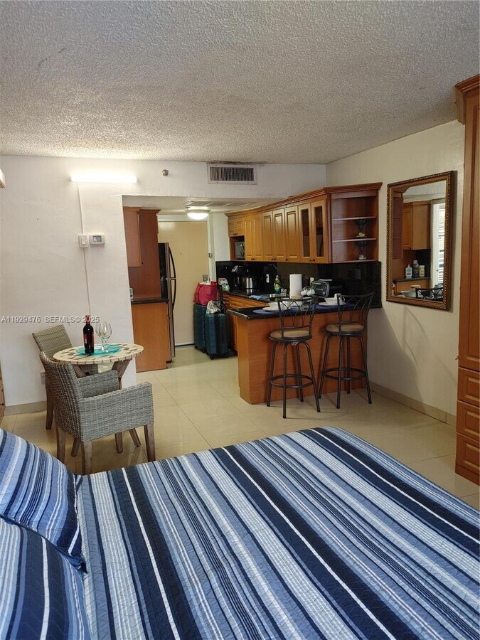 Photo - 19201 Collins Ave Unit 103