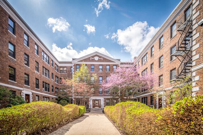 Photo - 64 Queensberry St Unit 101