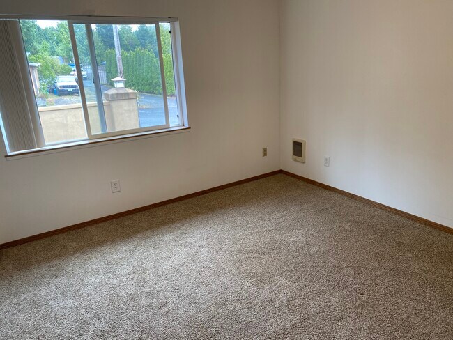 Photo - 121 SE Ainslee Ave Unit Pet friendly townhome