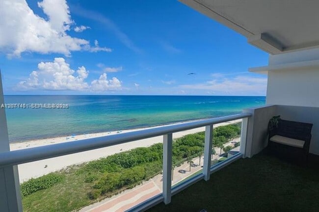 Photo - 5601 Collins Ave