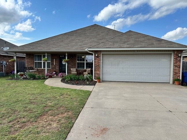 For Rent: Charming 3 Bed, 2 Bath Home in M... - For Rent: Charming 3 Bed, 2 Bath Home in M...