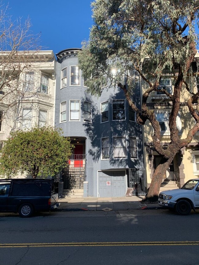 Building Photo - 1430-1434 Waller Street Unit 5