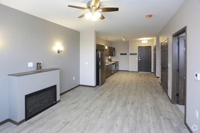 1BR, 1BA - 692 SF