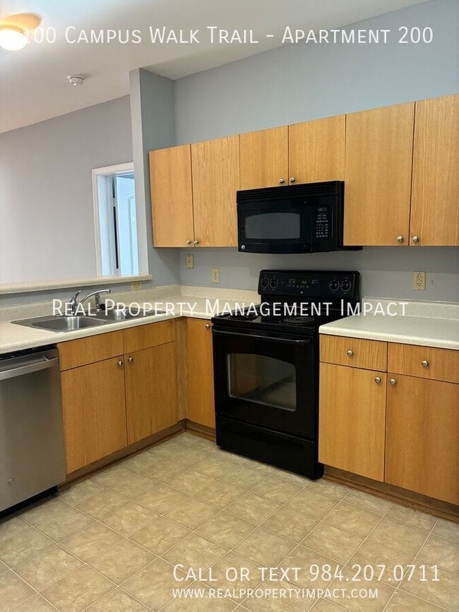 Photo - 100 Campus Walk Trl Unidad Apartment 200