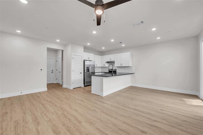 Photo - 7600 Strong Bow Ct