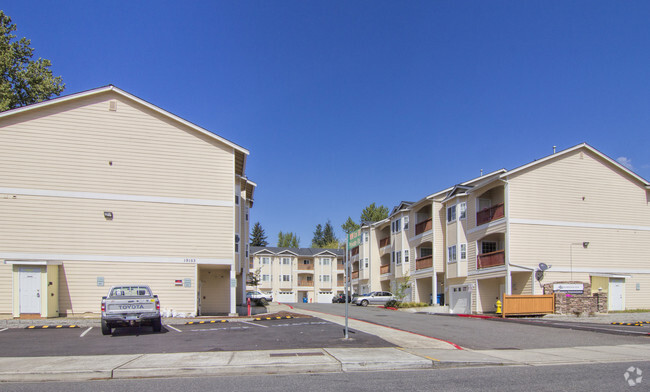 Building Photo - Cabiao Townhomes