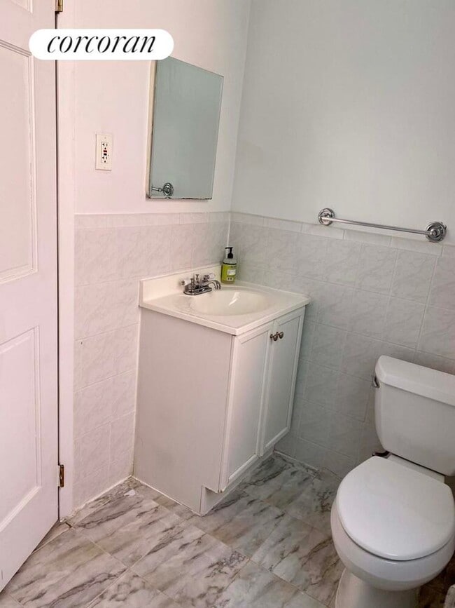 Photo - 529 W 150th St