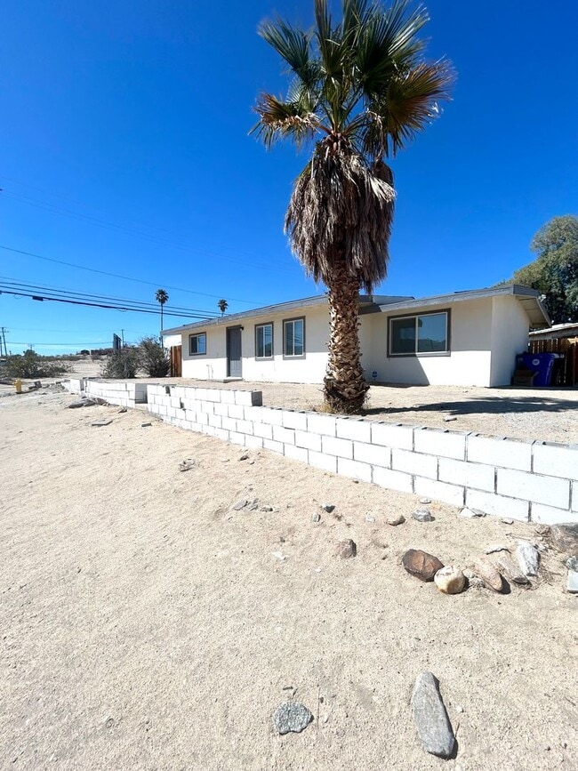 Photo - Conveniently located 3 Bedroom 1 bathroom home