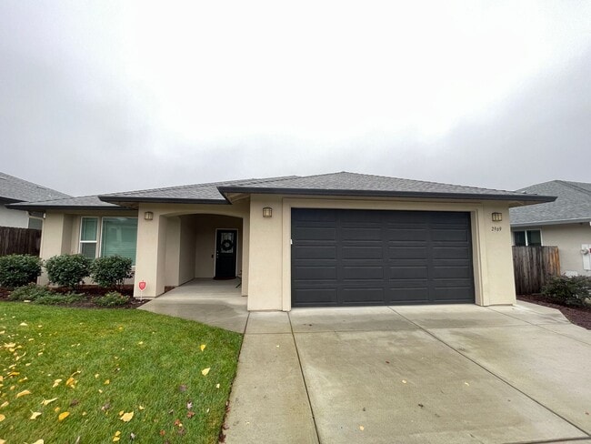 Building Photo - Chico 3 bed 2 bath luxury Belvedere neighborhood, 1800 sqft living space