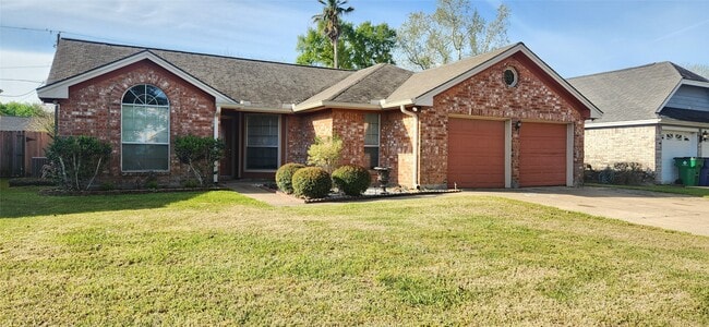 Photo - 704 Manor Dr