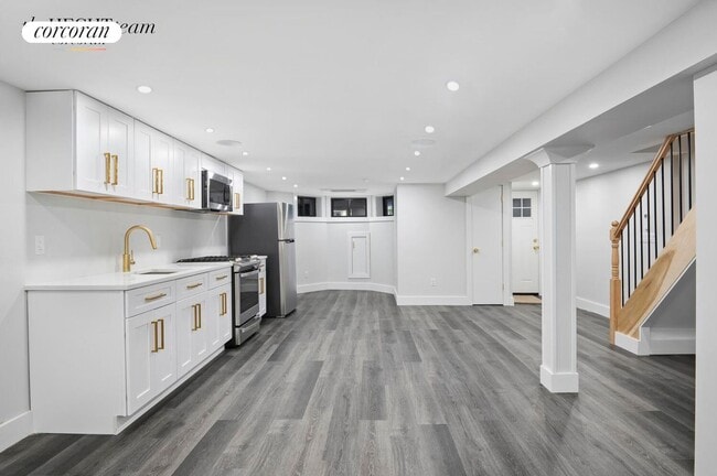 Building Photo - 203 Sterling St Rental