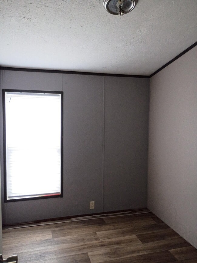 Photo - 4250 Blount Rd