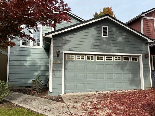 Building Photo - 2 Bedroom 2.5 Bath House