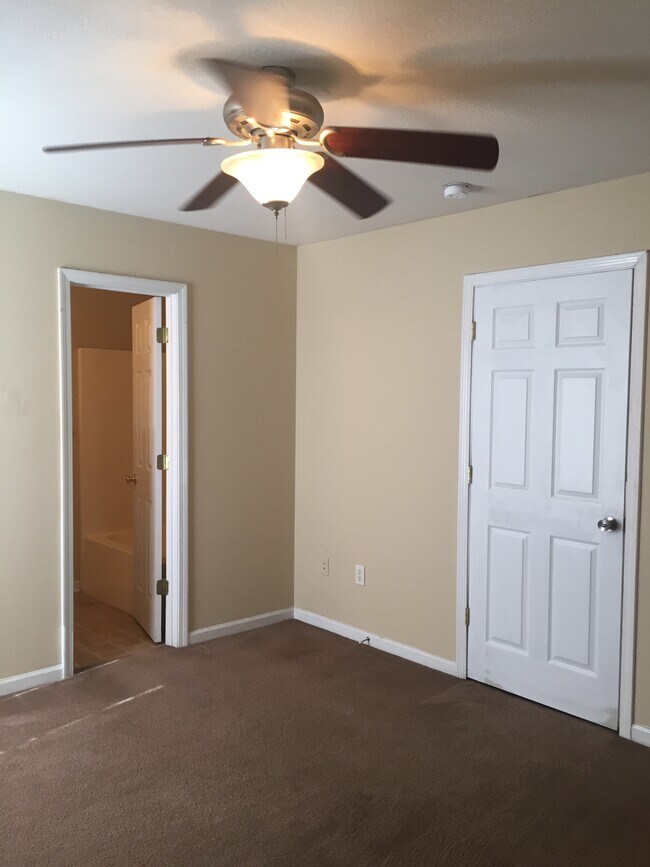 Photo - 5606 Landings Pkwy