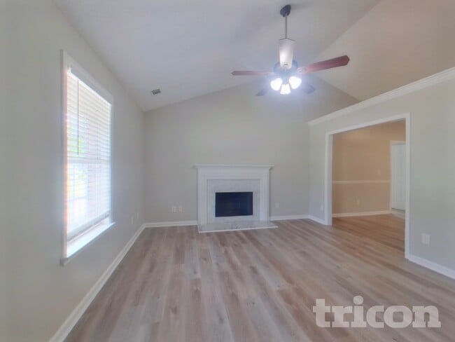 Photo - 170 Oak Hill Dr