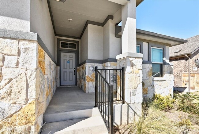 Photo - 160 Fawn Riv Run