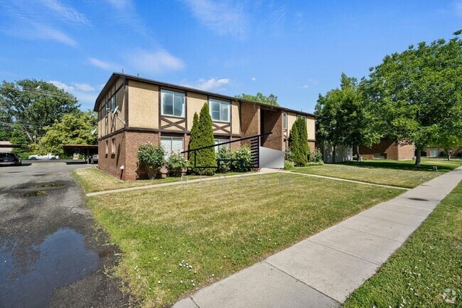 Building Photo - 221 N Pingree Ave Rental