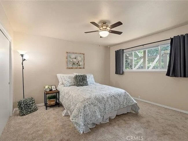 Photo - Freshly remodeled 1 bedroom apartment close to downtown Unit 25