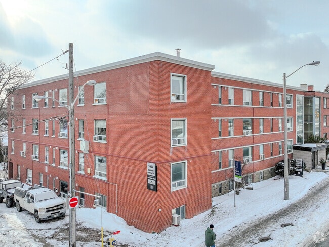 1065 Eglinton
