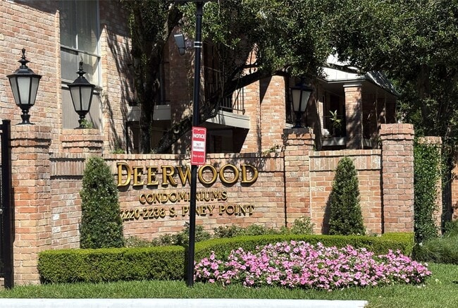 Building Photo - 2230 S Piney Point Rd Unit 210