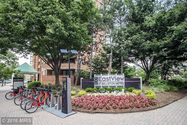 Photo - 1001 N Randolph St Unit 512