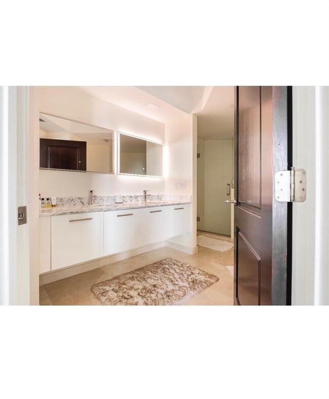 Photo - 55 SE 6th St Unidad 4007