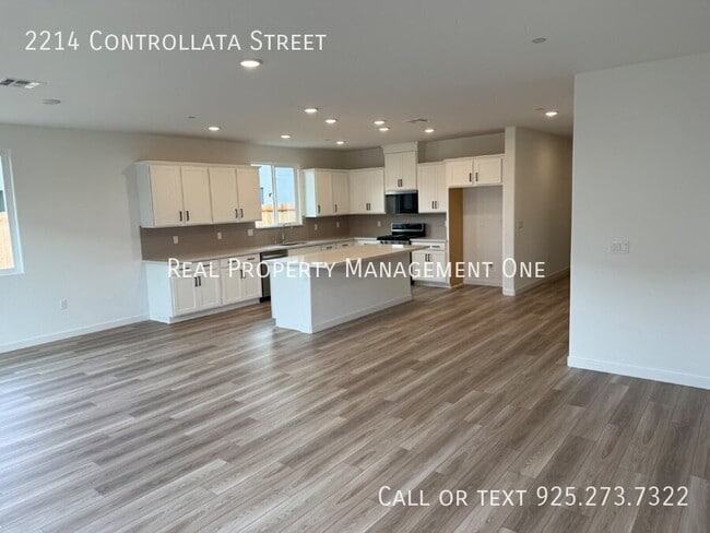 Photo - 2214 Controllata St